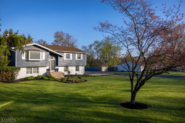 29 Lake Wallkill Rd, Vernon Twp., NJ 07461