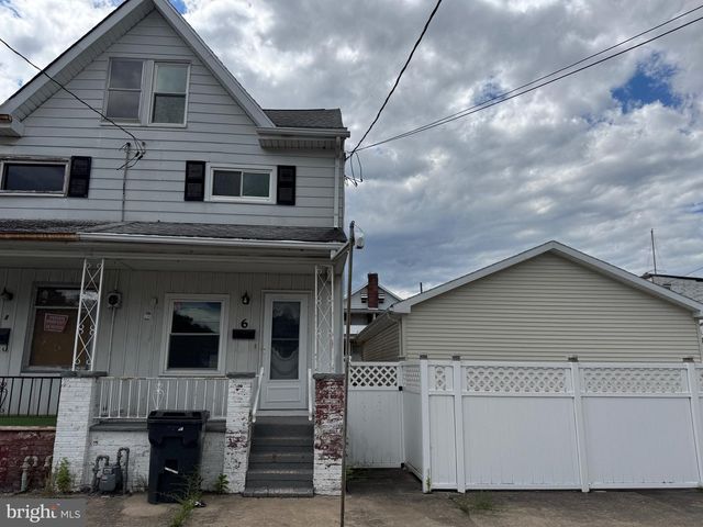 6 S SPRUCE ST, Mount Carmel, PA 17851