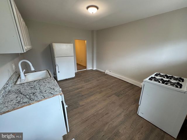 6 S SPRUCE ST, Mount Carmel, PA 17851