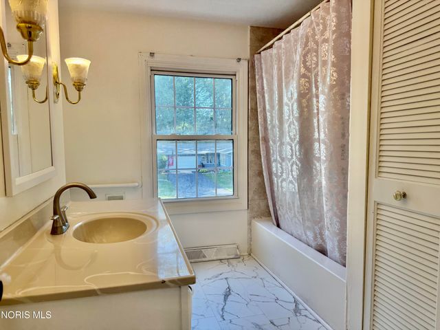 6922 Gettysburg Drive, Sylvania, OH 43560