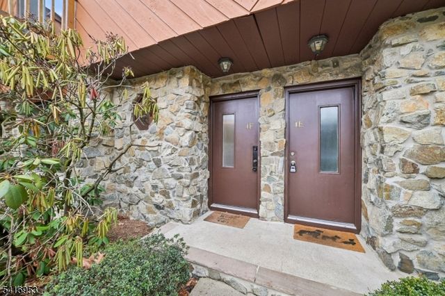 1 Brookside Hts F, Wanaque Boro, NJ 07465