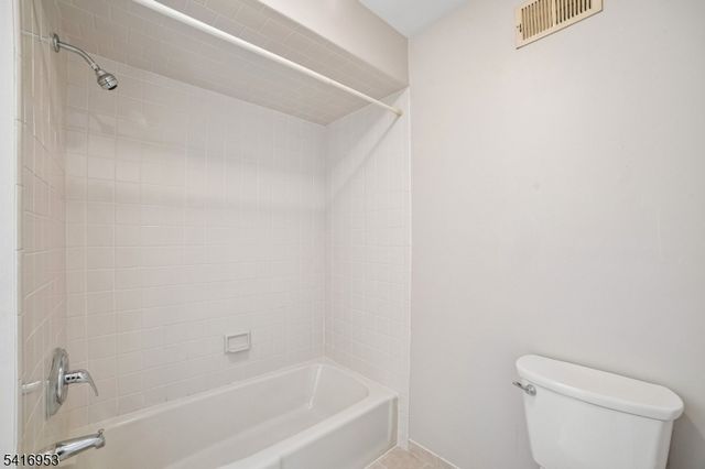 1 Brookside Hts F, Wanaque Boro, NJ 07465