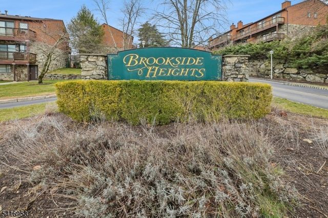 1 Brookside Hts F, Wanaque Boro, NJ 07465