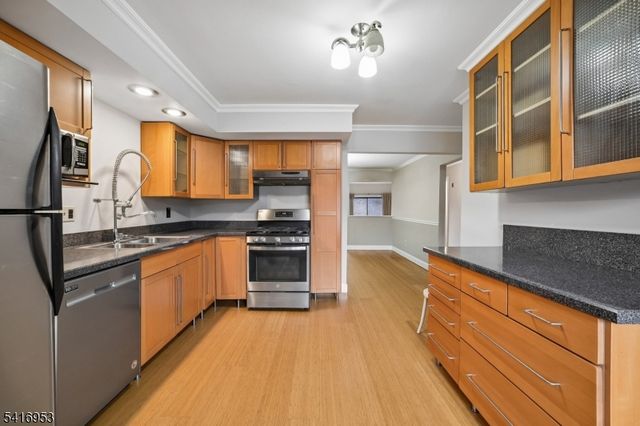 1 Brookside Hts F, Wanaque Boro, NJ 07465