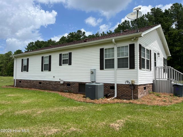 624 Old Blossom Ferry Road, Rocky Point, NC 28457