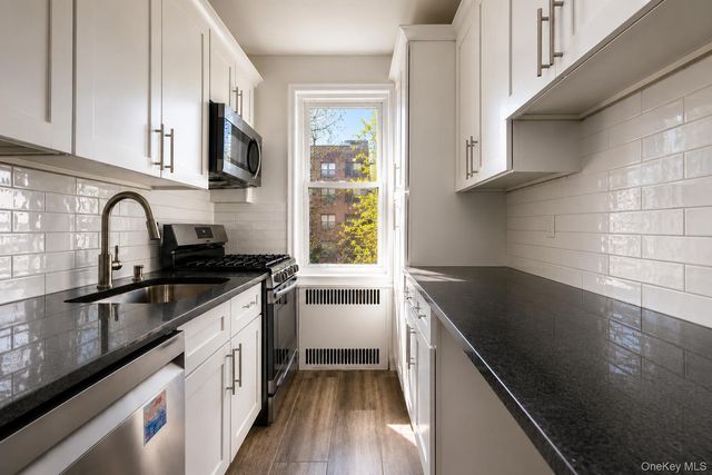 76-36 113 Street B-2, Forest Hills, NY 11375