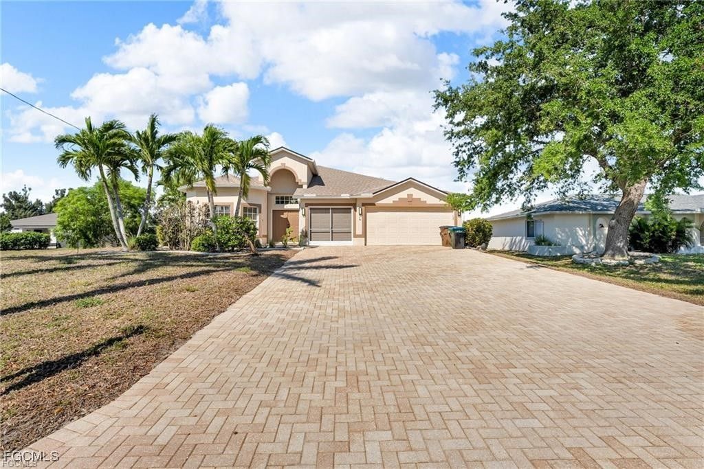 106 SW 33rd AVE, Cape Coral, FL 33991