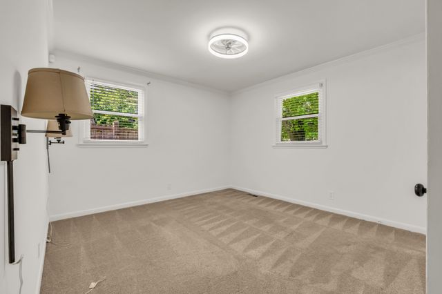 138 Carriage Dr, Nashville, TN 37221