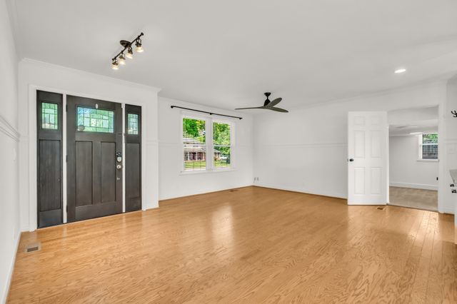 138 Carriage Dr, Nashville, TN 37221