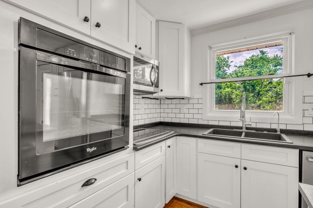 138 Carriage Dr, Nashville, TN 37221