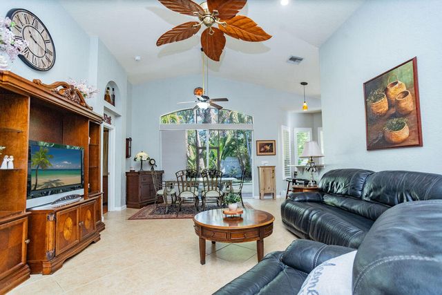 6020 Spring Lake Terrace, Fort Pierce, FL 34951