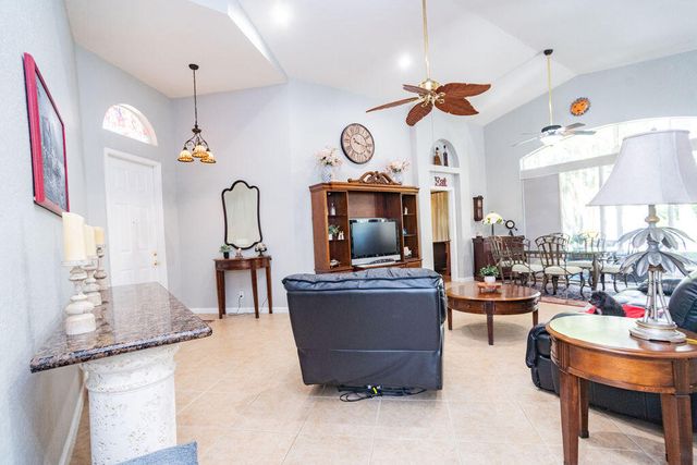 6020 Spring Lake Terrace, Fort Pierce, FL 34951