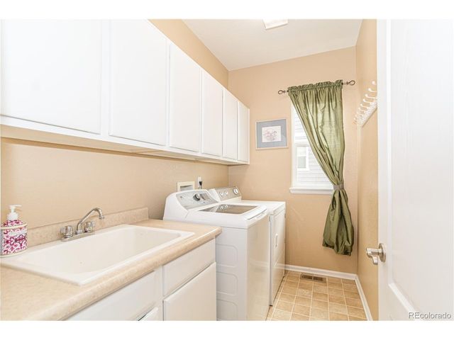 628 Darby Ct, Castle Rock, CO 80104