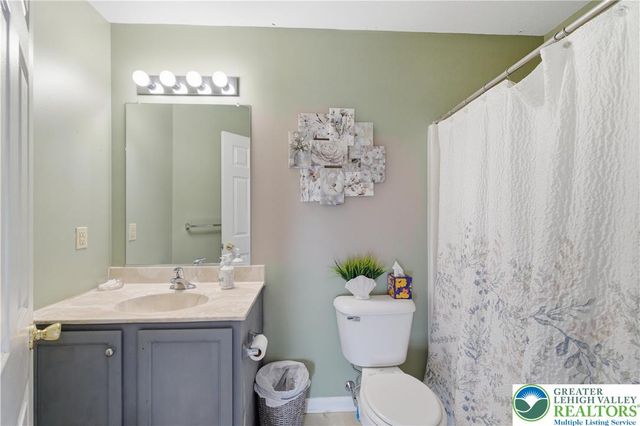 347 South Oak Street, Freemansburg Boro, PA 18017