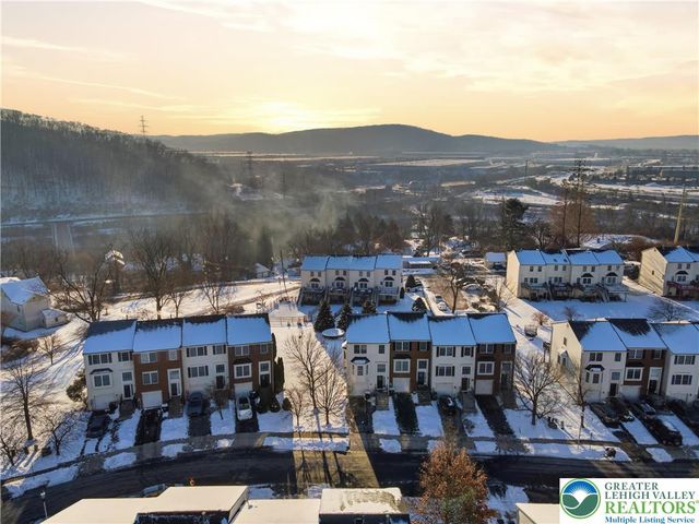 347 South Oak Street, Freemansburg Boro, PA 18017