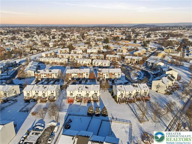 347 South Oak Street, Freemansburg Boro, PA 18017