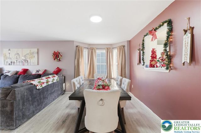 347 South Oak Street, Freemansburg Boro, PA 18017