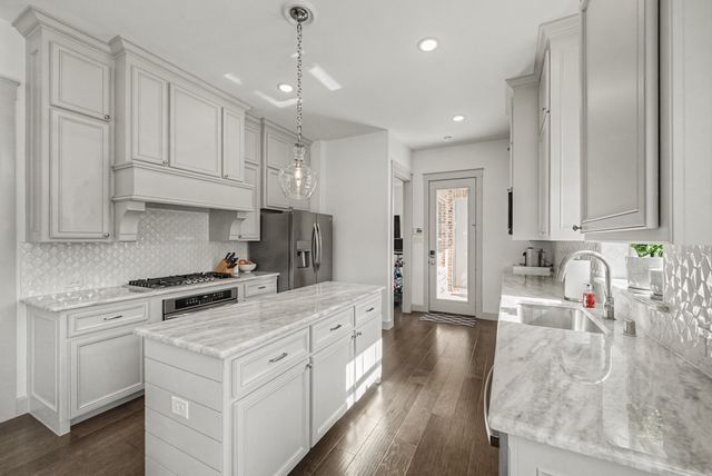 200 Harbor Hills Drive, Flower Mound, TX 75028