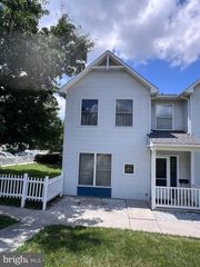 146 W HIGH ST, Gettysburg, PA 17325