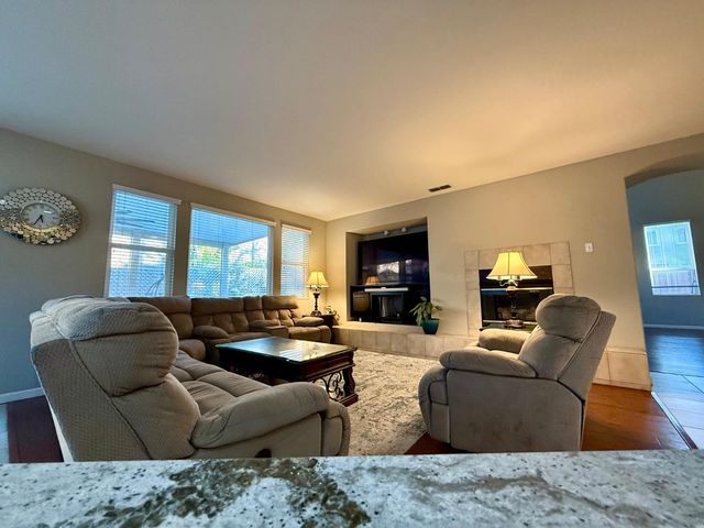 4245 Americana Way, Rocklin, CA 95677