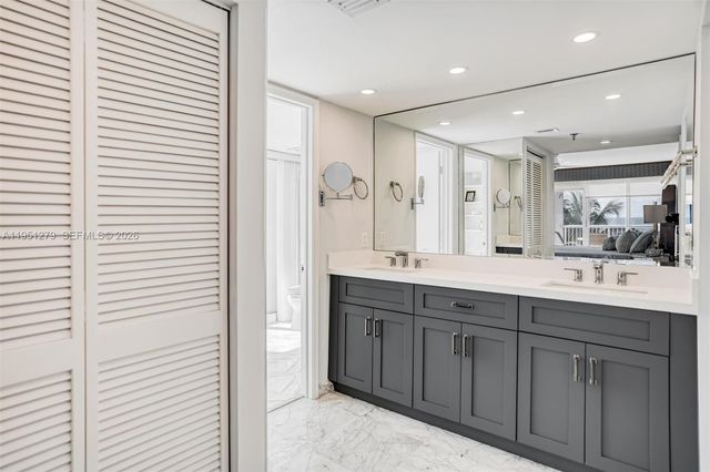 9341 Collins Ave 201, Surfside, FL 33154