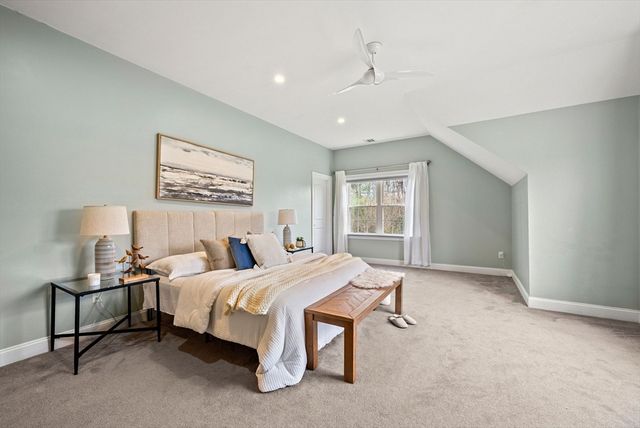 45 Saddleback Ln, Canton, MA 02021