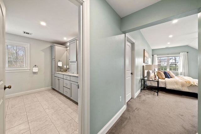 45 Saddleback Ln, Canton, MA 02021