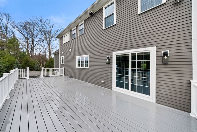 45 Saddleback Ln, Canton, MA 02021