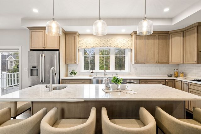 45 Saddleback Ln, Canton, MA 02021