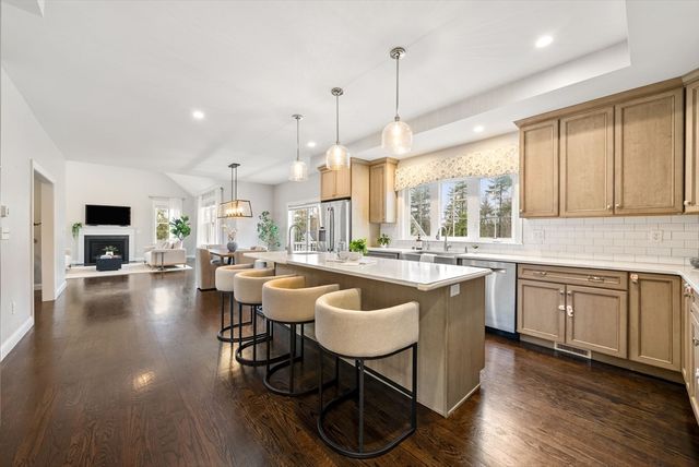 45 Saddleback Ln, Canton, MA 02021