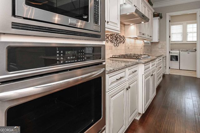 62 Cedarcrest Village Court, Acworth, GA 30101