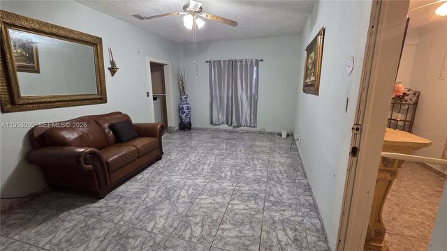 2764 NW 31st St, Miami, FL 33142