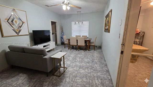 2764 NW 31st St, Miami, FL 33142