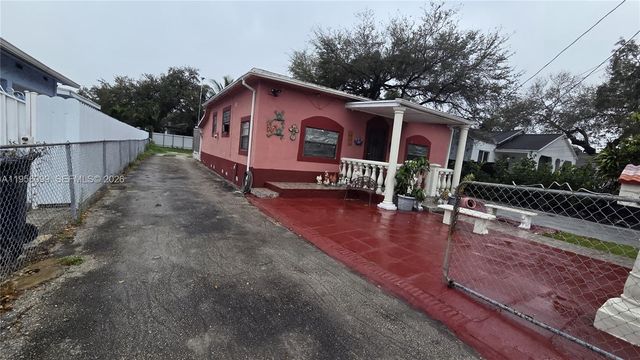 2764 NW 31st St, Miami, FL 33142