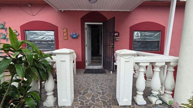 2764 NW 31st St, Miami, FL 33142