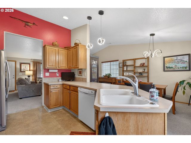 2431 Se 62ND Ln, Hillsboro, OR 97123