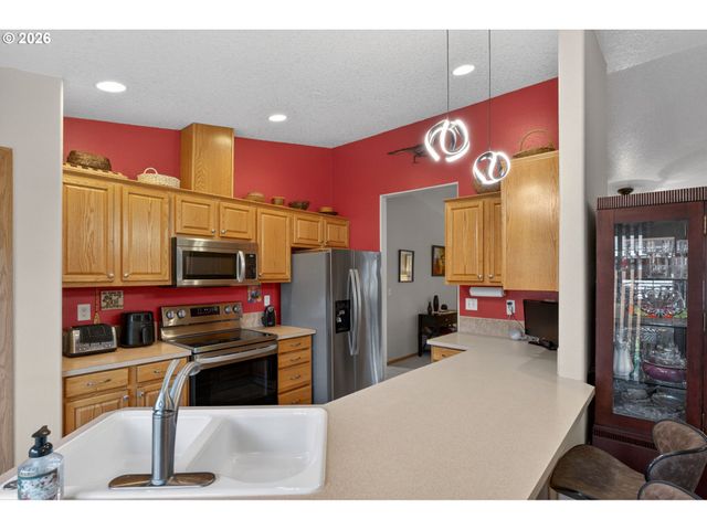 2431 Se 62ND Ln, Hillsboro, OR 97123