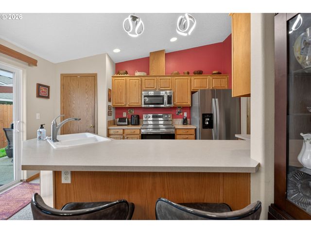 2431 Se 62ND Ln, Hillsboro, OR 97123