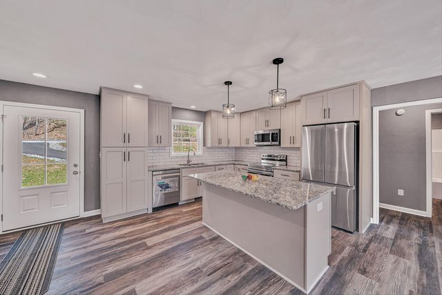 7175 Boones TRL, Boones Mill, VA 24065