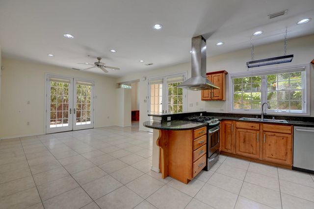 1900 Central Avenue 101, Albuquerque, NM 87104