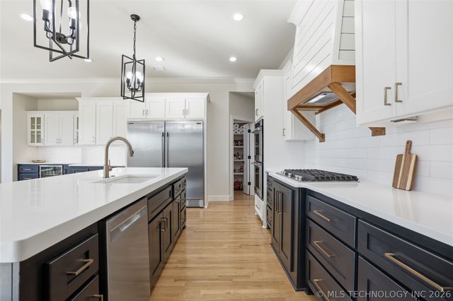 730 W 110th Street S, Jenks, OK 74037