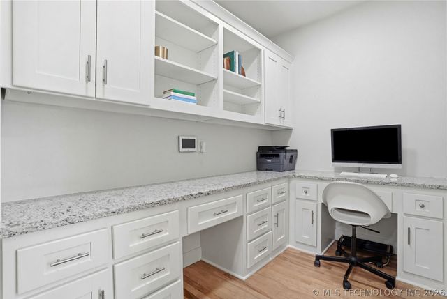 730 W 110th Street S, Jenks, OK 74037