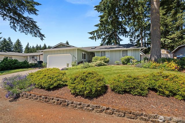 9138 Skokomish Way NE, Olympia, WA 98516