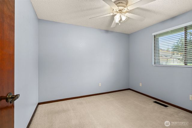 9138 Skokomish Way NE, Olympia, WA 98516