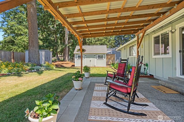 9138 Skokomish Way NE, Olympia, WA 98516
