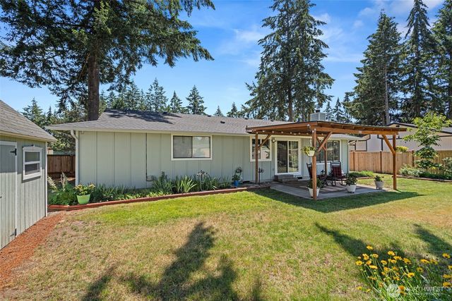 9138 Skokomish Way NE, Olympia, WA 98516