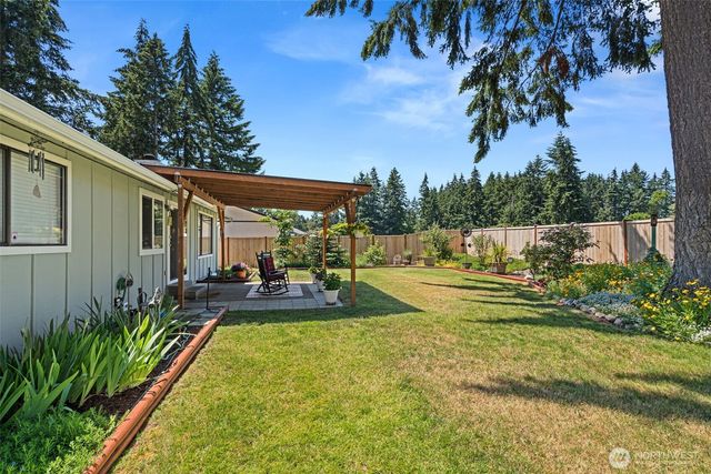 9138 Skokomish Way NE, Olympia, WA 98516