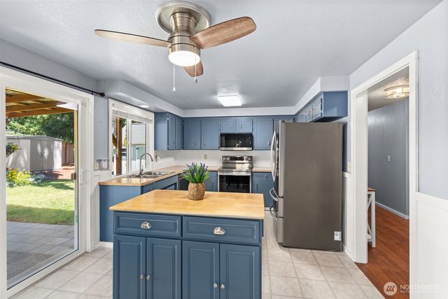 9138 Skokomish Way NE, Olympia, WA 98516