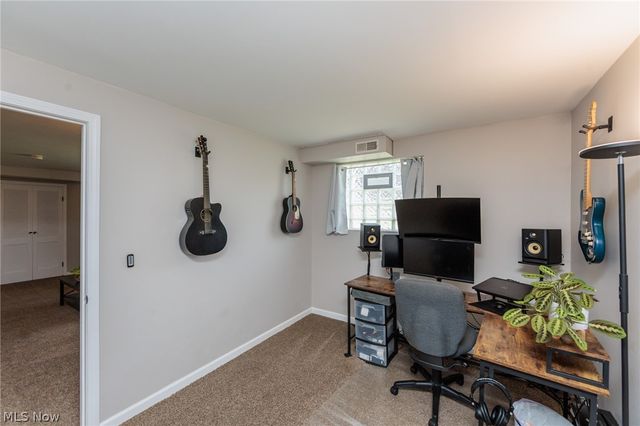 324 Charring Cross Drive, Munroe Falls, OH 44262