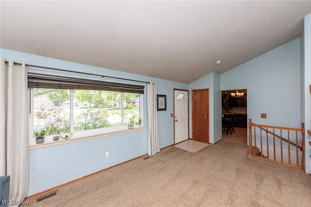 324 Charring Cross Drive, Munroe Falls, OH 44262